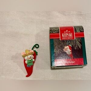 Vintage Christmas ornament - Hallmark Feliz Navidad Mouse Red Chili Pepper 1990